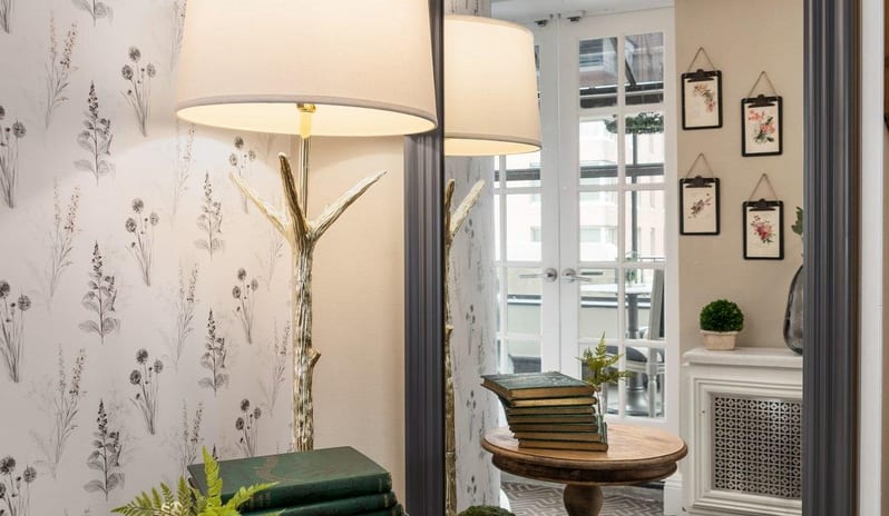 Lexington New York - The conservatory lampshade